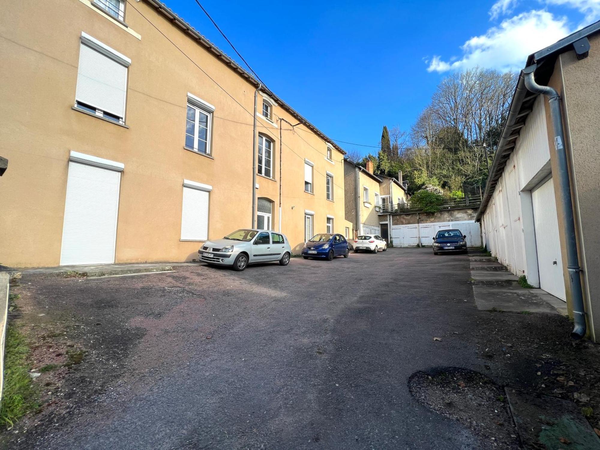 Appartement Le Cassiopee ~ T3 Avec Parking Proche Centre *